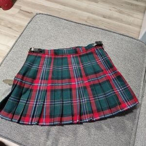 Chic Tartan Mini Skirt - Red and Green